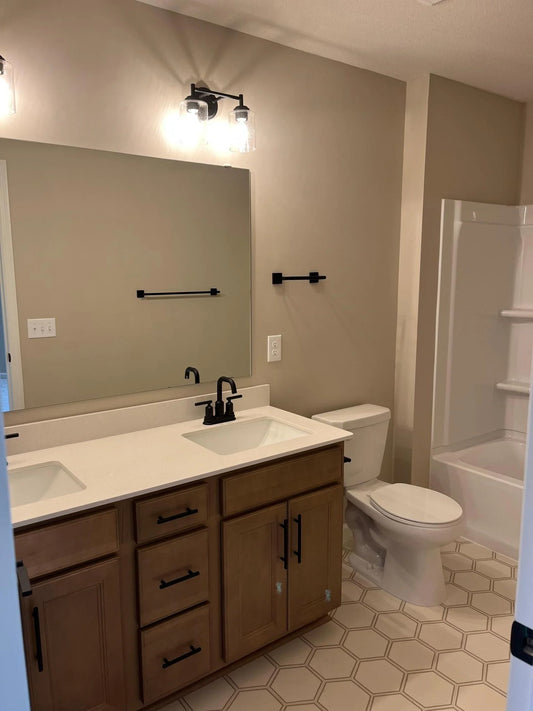 10374 Mcgregor Boulevard, Woodbury, MN 55129