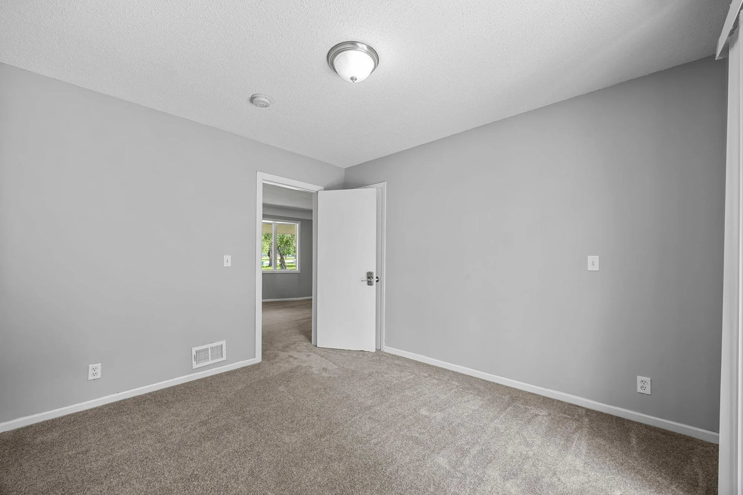 4801 Louisiana Avenue, Crystal, MN 55428