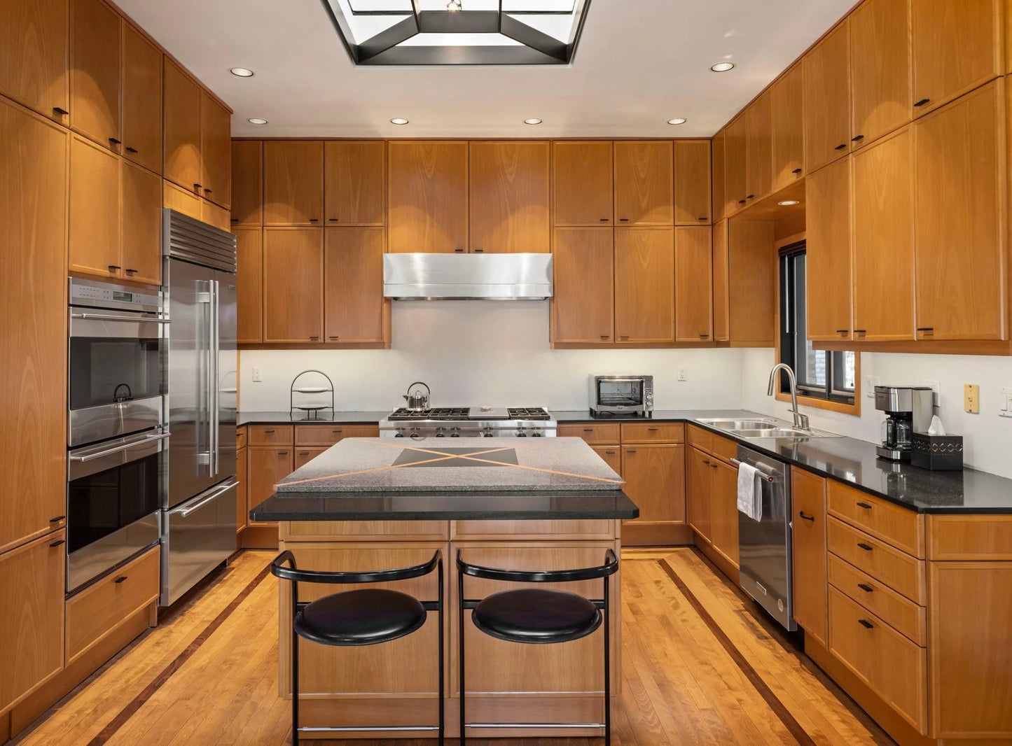 5123 Lake Ridge Road, Edina, MN 55436