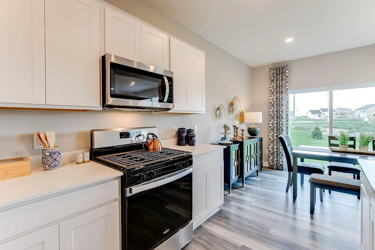 1684 Oak Creek Pass, Chaska, MN 55318