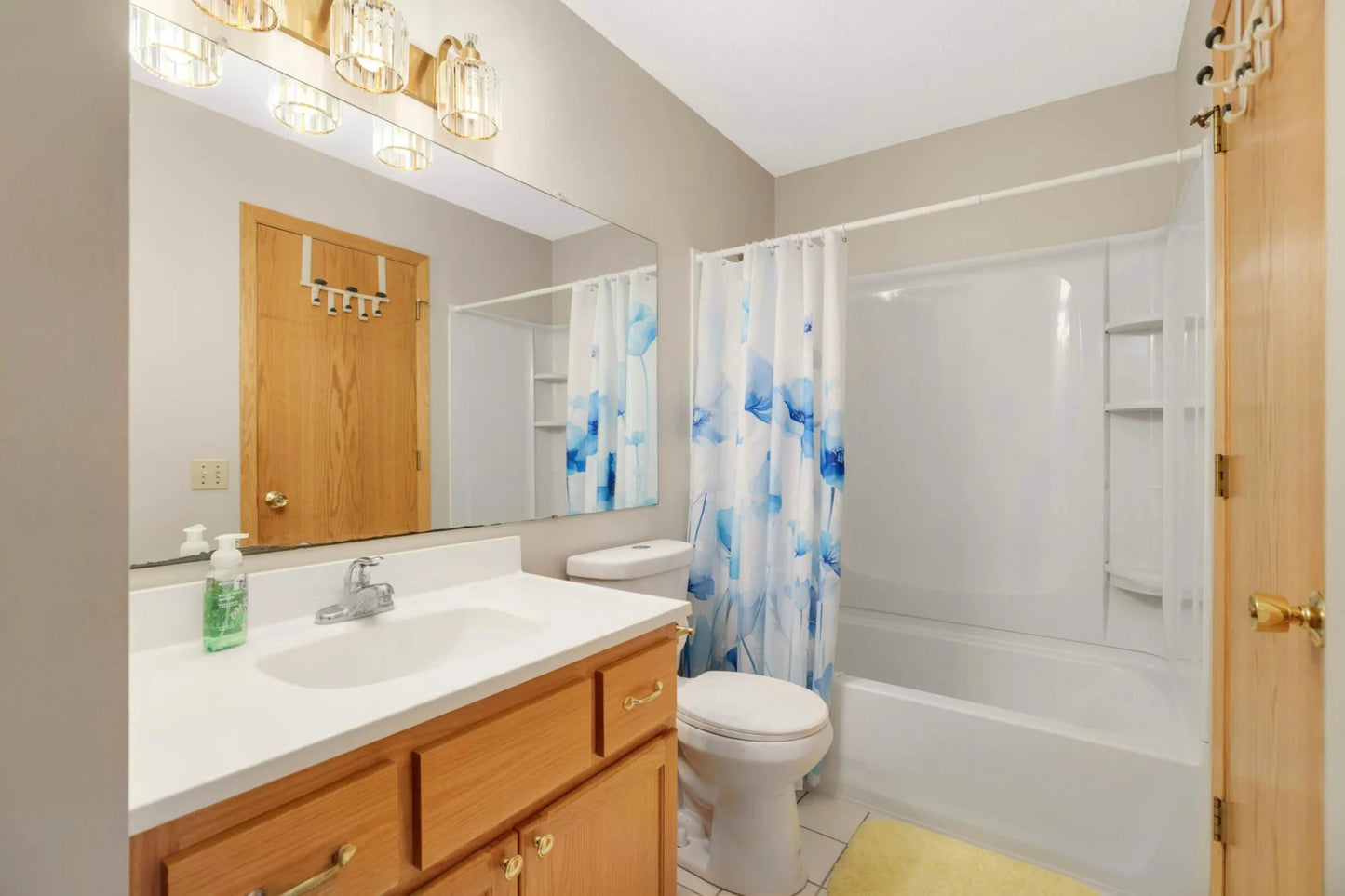 4448 Woodgate Point, Eagan, MN 55122