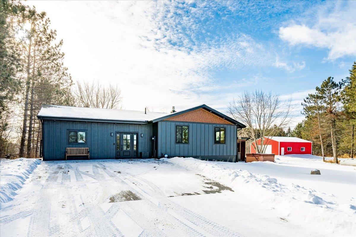 29 Himango Road, Esko, MN 55733