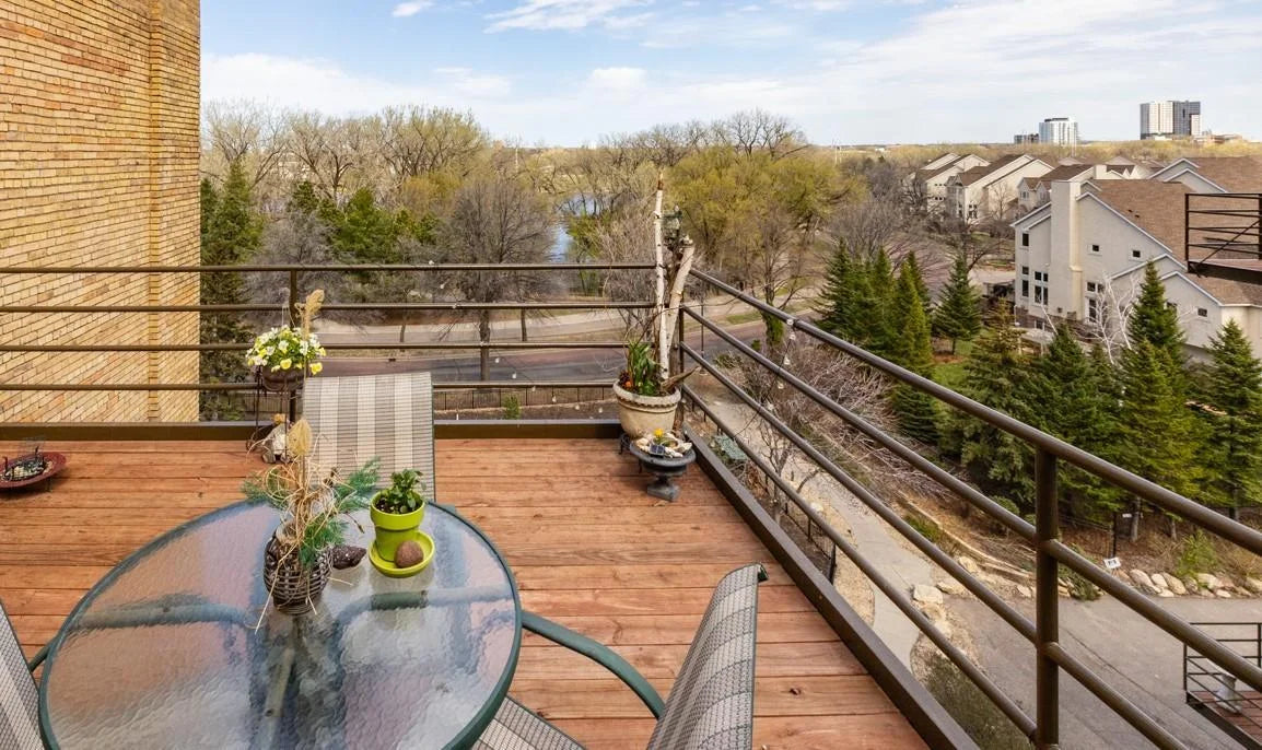 702 1st Street, Minneapolis, MN 55401