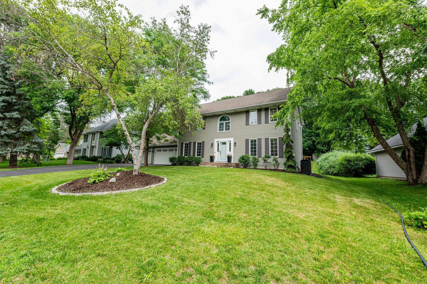 4810 Juneau Lane, Plymouth, MN 55446