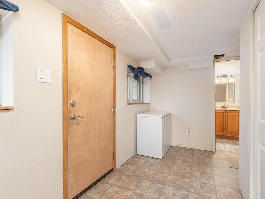 5102 Memorial Trail, Prior Lake, MN 55372
