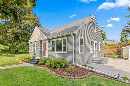 503 Glenwood Avenue, Roseville, MN 55113