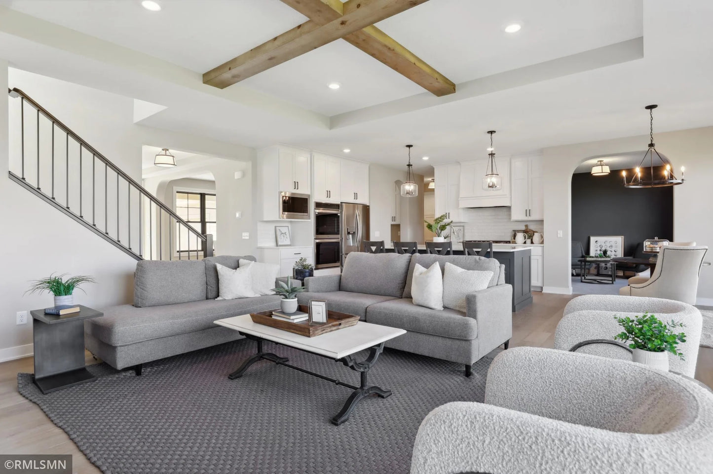 5062 Airlake Draw , Woodbury, MN 55129