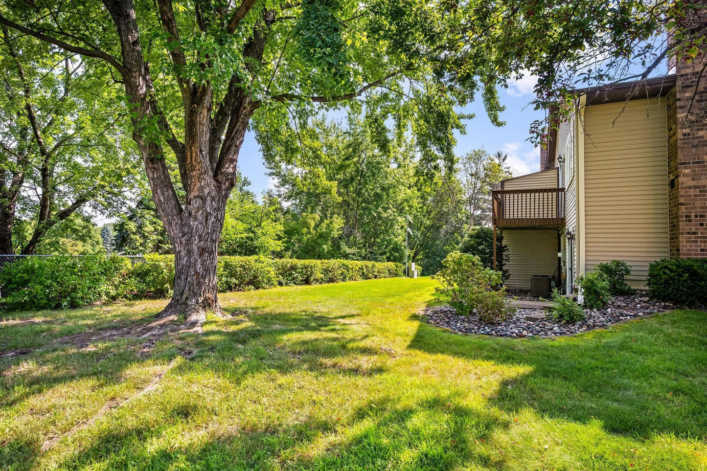 10372 Balsam Lane, Eden Prairie, MN 55347
