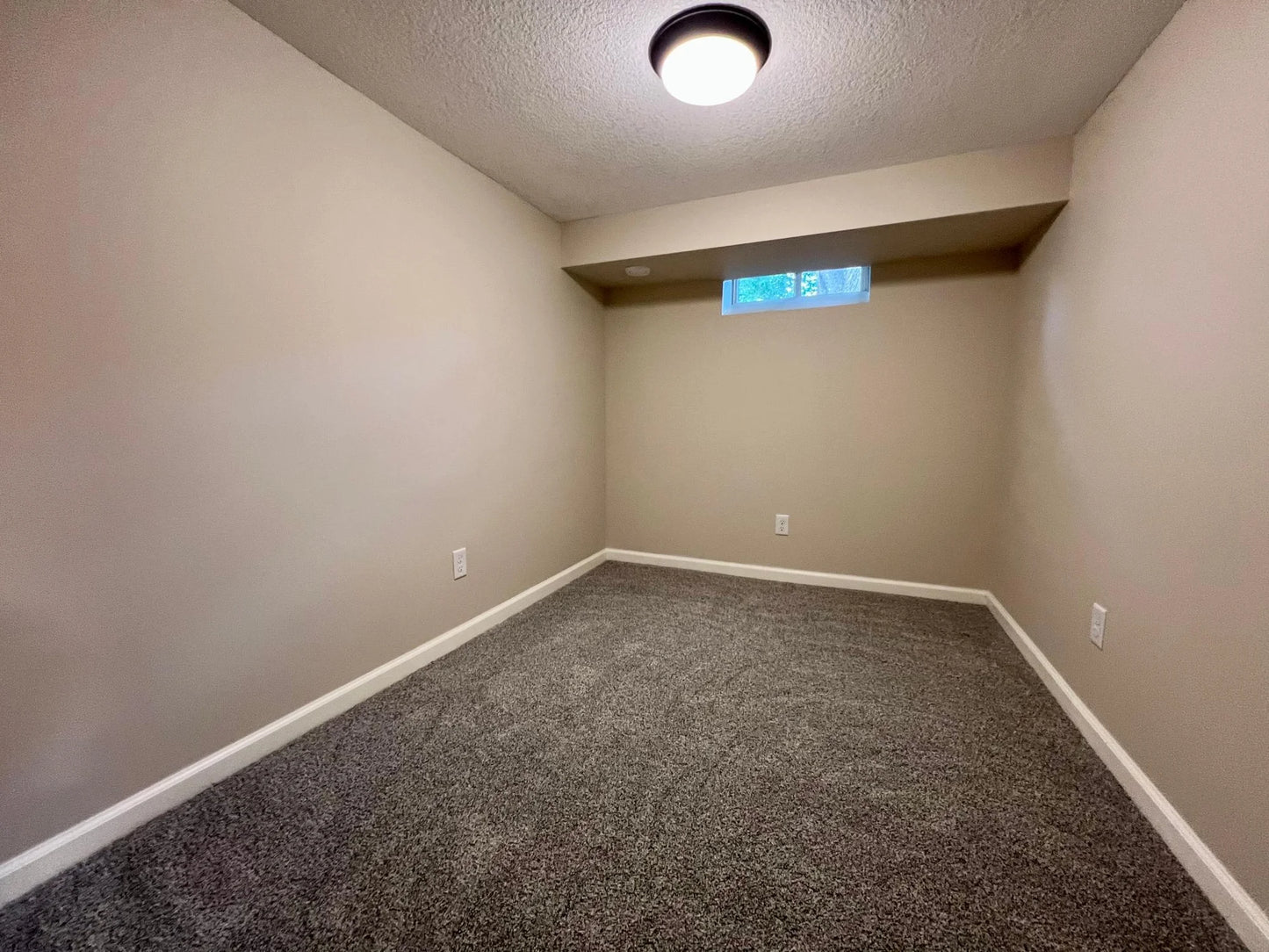 5400 Sailor Lane, Brooklyn Center, MN 55429