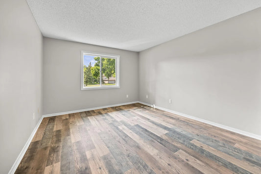 992 Pond View Court, Vadnais Heights, MN 55127