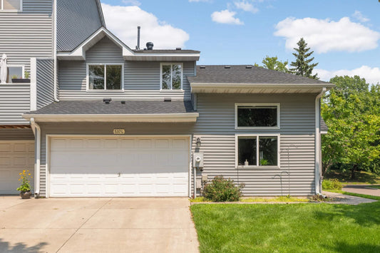 537 Woodduck Drive, Woodbury, MN 55125