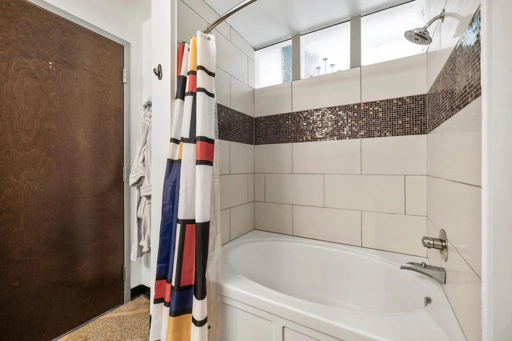 350 Saint Peter Street, Saint Paul, MN 55102