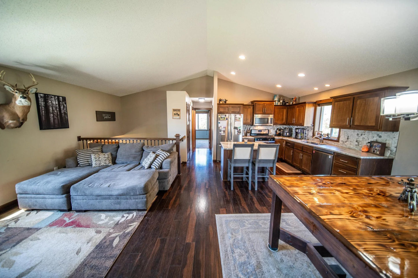 426 Creek Avenue , Delano, MN 55328