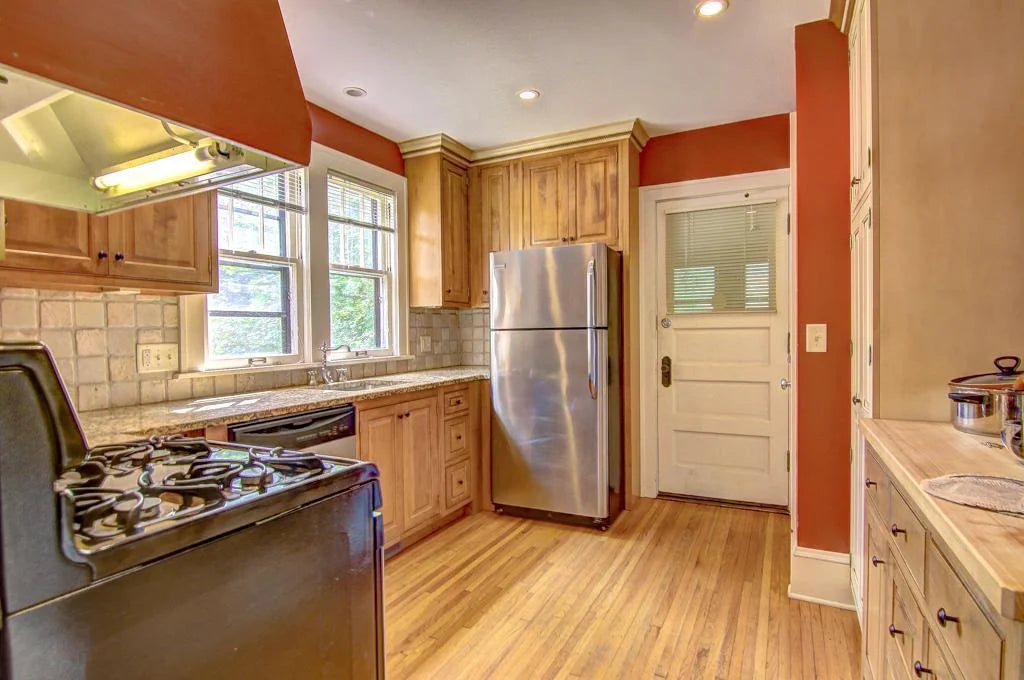 445 Lexington Parkway, Saint Paul, MN 55105