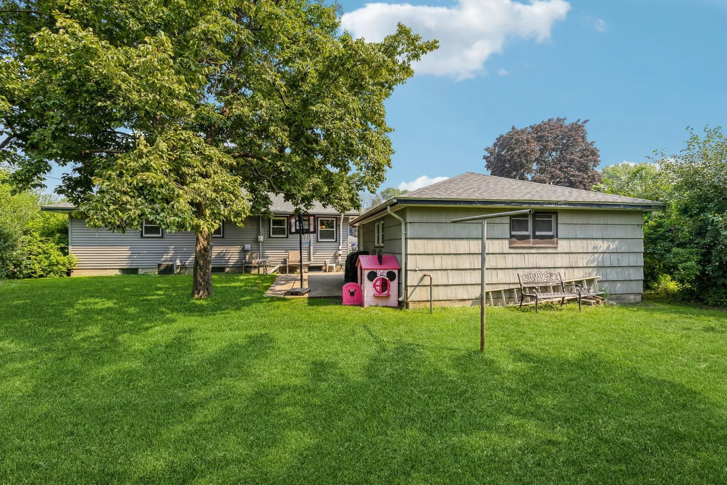 4601 Winchester Lane, Brooklyn Center, MN 55429