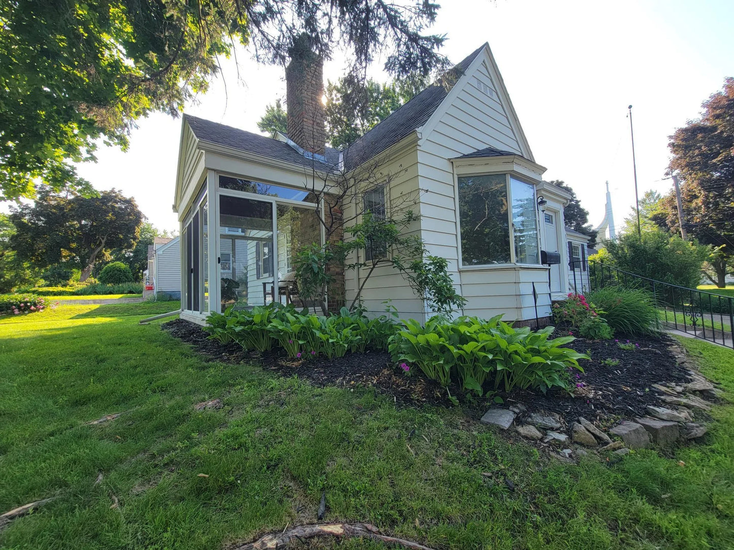4240 Lake Road Avenue, Robbinsdale, MN 55422