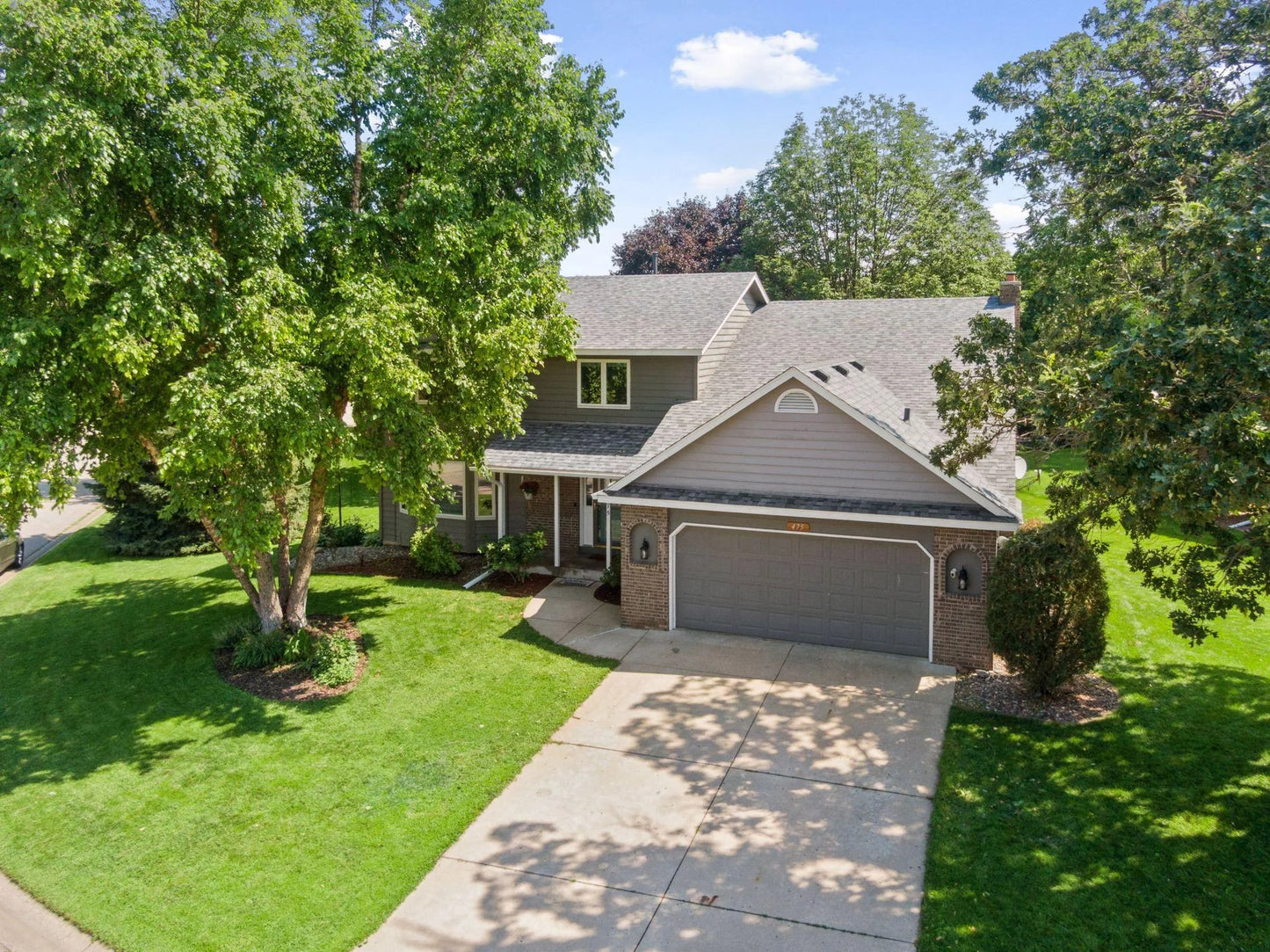 475 Oakhill Road, Chaska, MN 55318