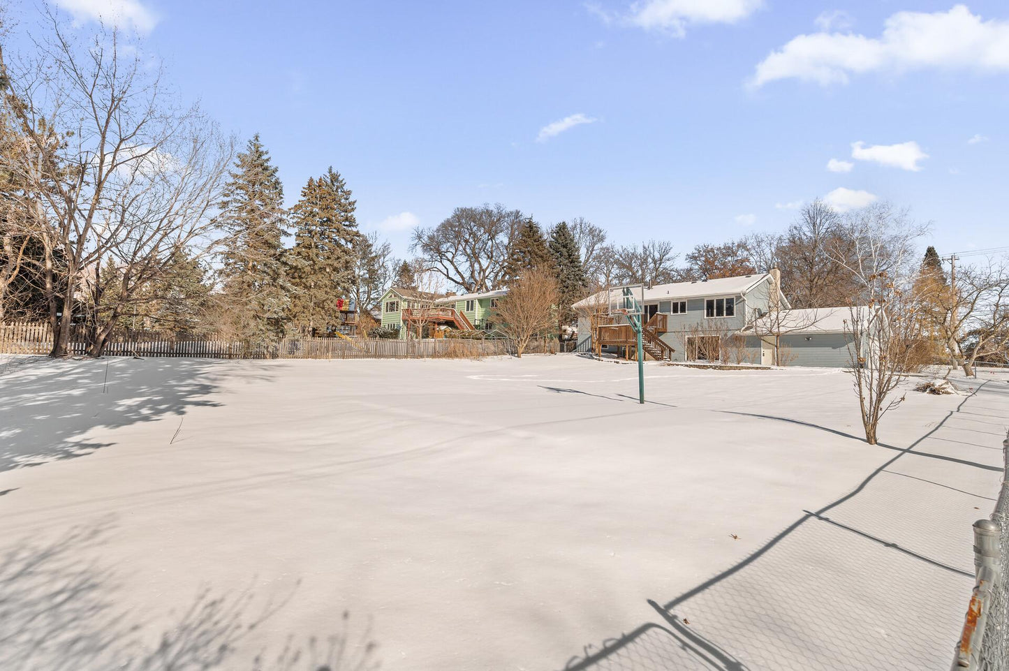 1533 Dodd Road, Mendota Heights, MN 55118