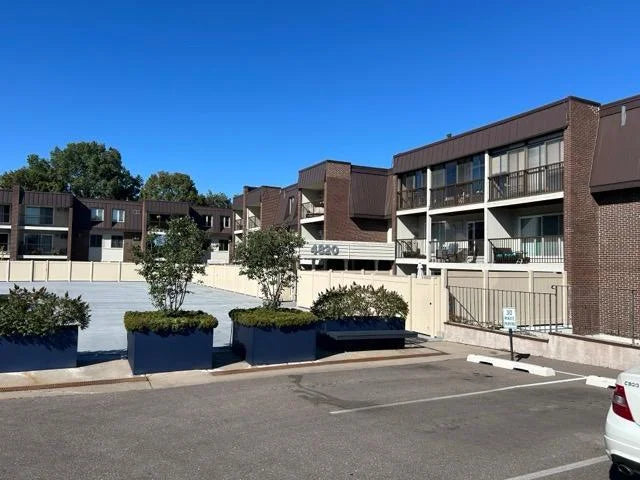 4820 Park Commons Drive, Saint Louis Park, MN 55416