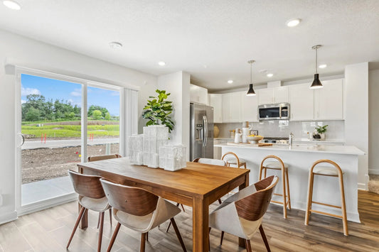 5291 Long Pointe Pass, Woodbury, MN 55129