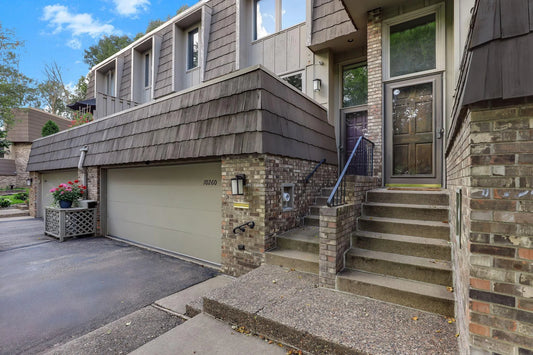 10260 Berkshire Road, Bloomington, MN 55437