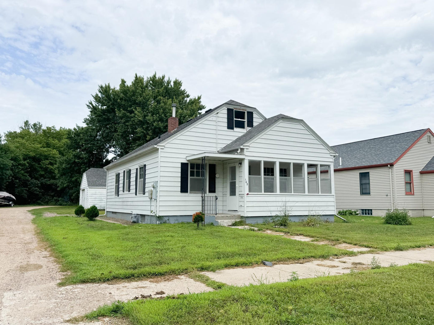 102 8th Street, Windom, MN 56101