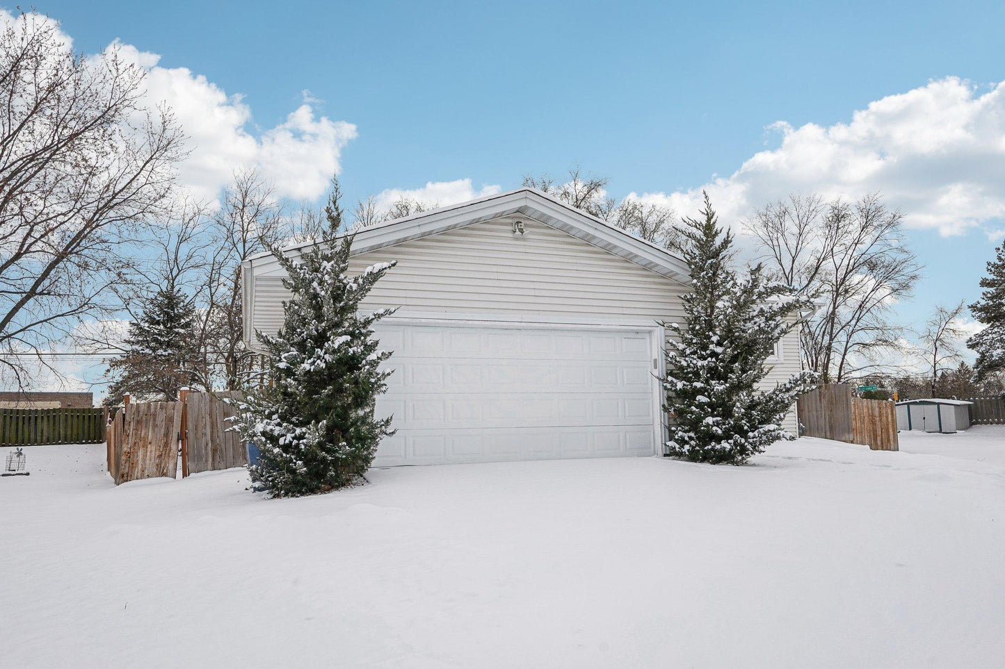 10745 Bush Lake Road Circle, Bloomington, MN 55438