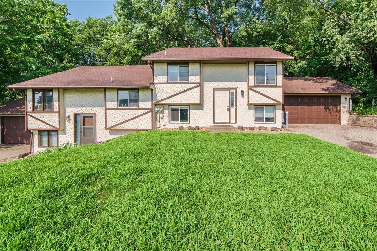 5410 Old Shakopee Circle, Bloomington, MN 55437