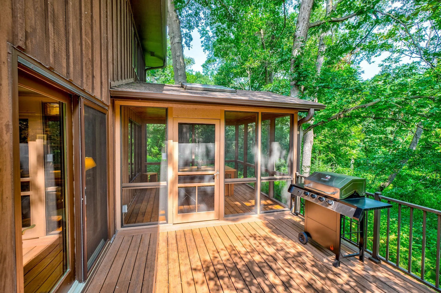 44 Deep Lake Road, North Oaks, MN 55127