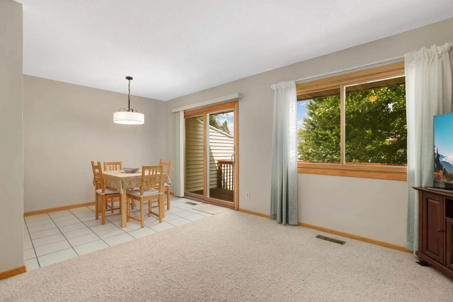 4448 Woodgate Point, Eagan, MN 55122