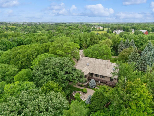 10420 Bluff Circle, Chaska, MN 55318