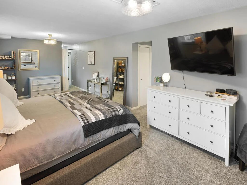 5748 Birchwood Avenue, Prior Lake, MN 55372