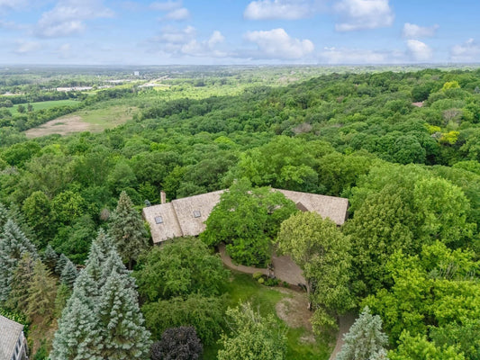 10420 Bluff Circle, Chaska, MN 55318
