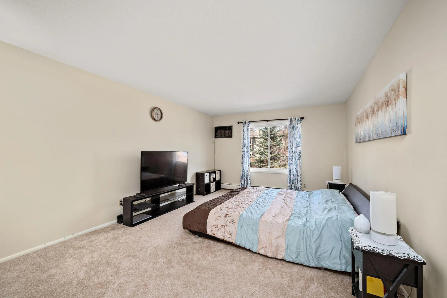 10211 Cedar Lake Road, Minnetonka, MN 55305