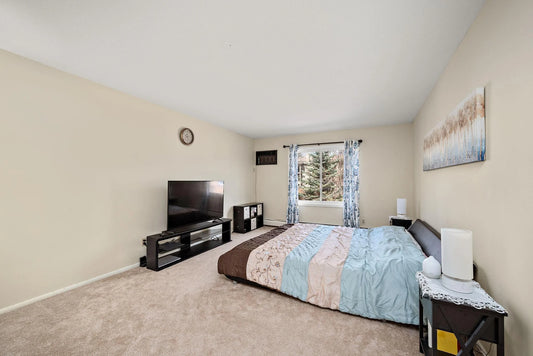 10211 Cedar Lake Road, Minnetonka, MN 55305