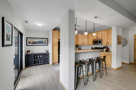 2565 Franklin Avenue, Saint Paul, MN 55114