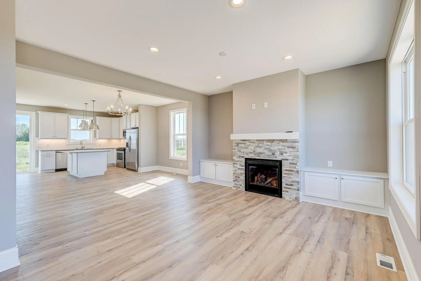 2885 Trinity Drive, Shakopee, MN 55379
