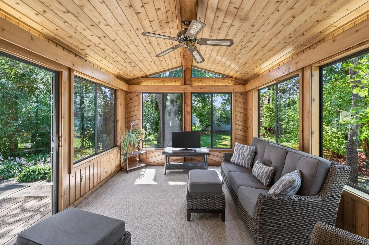 5417 Brooks Circle, Prior Lake, MN 55372