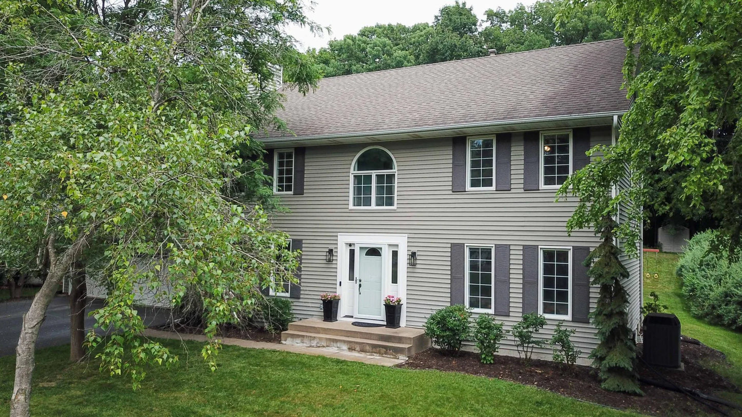 4810 Juneau Lane, Plymouth, MN 55446