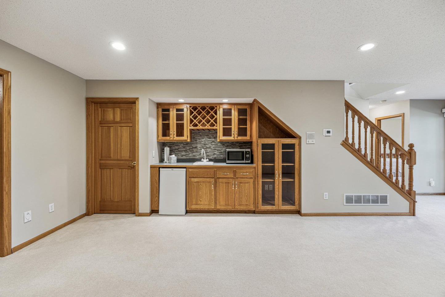 14270 Peninsula Point Drive, Savage, MN 55378