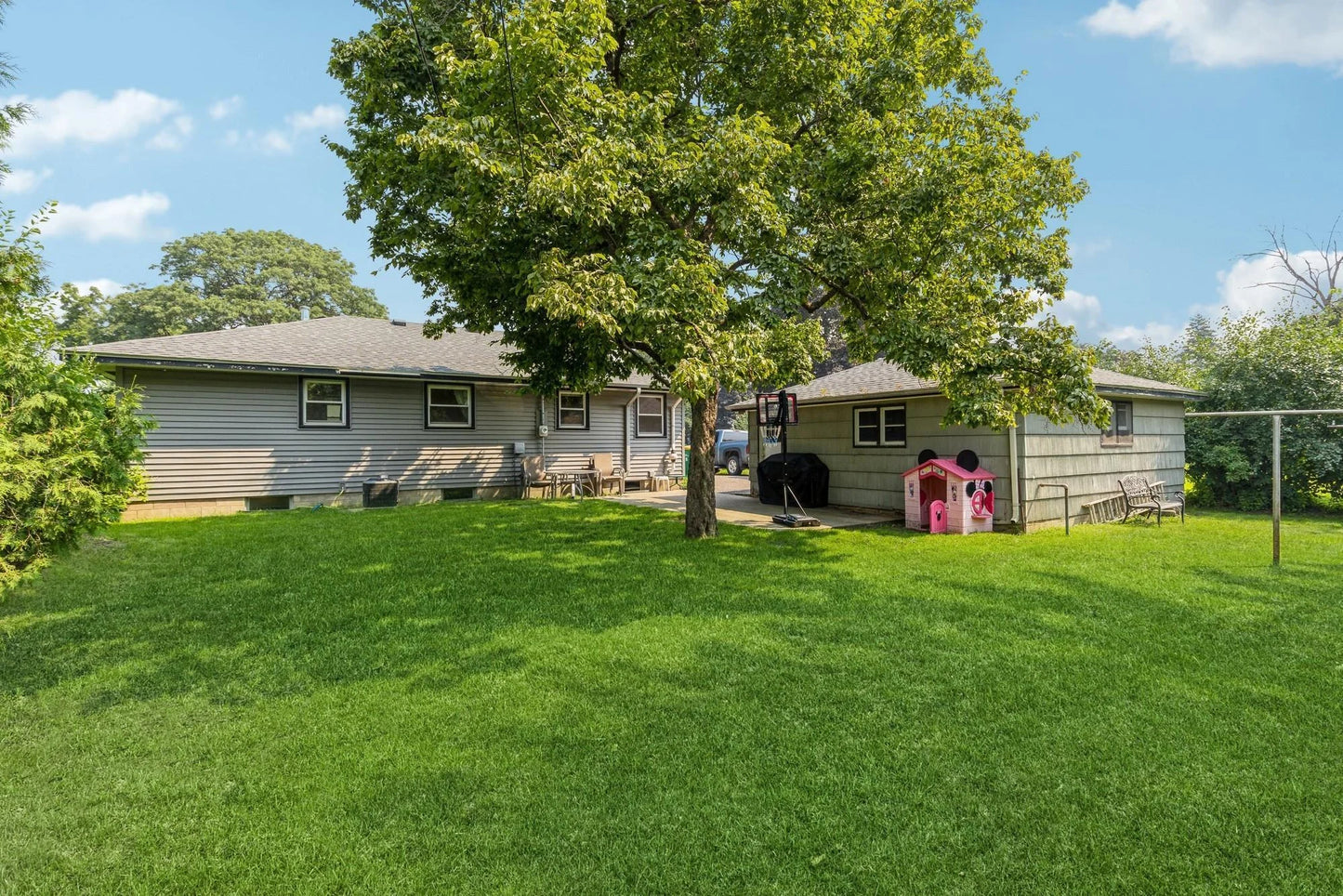 4601 Winchester Lane, Brooklyn Center, MN 55429