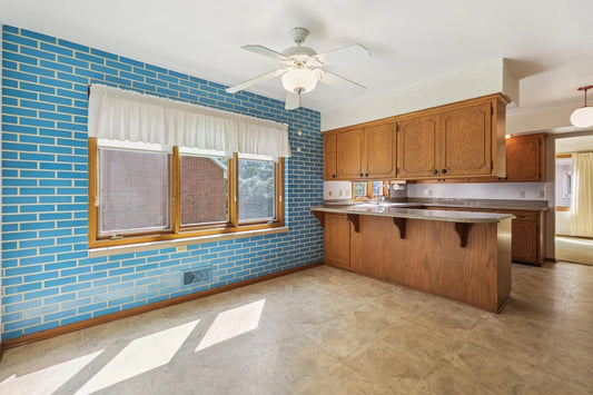 528 Lexington Parkway, Saint Paul, MN 55116