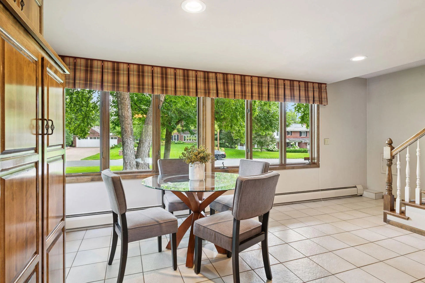 4801 Woodhill Way, Edina, MN 55424