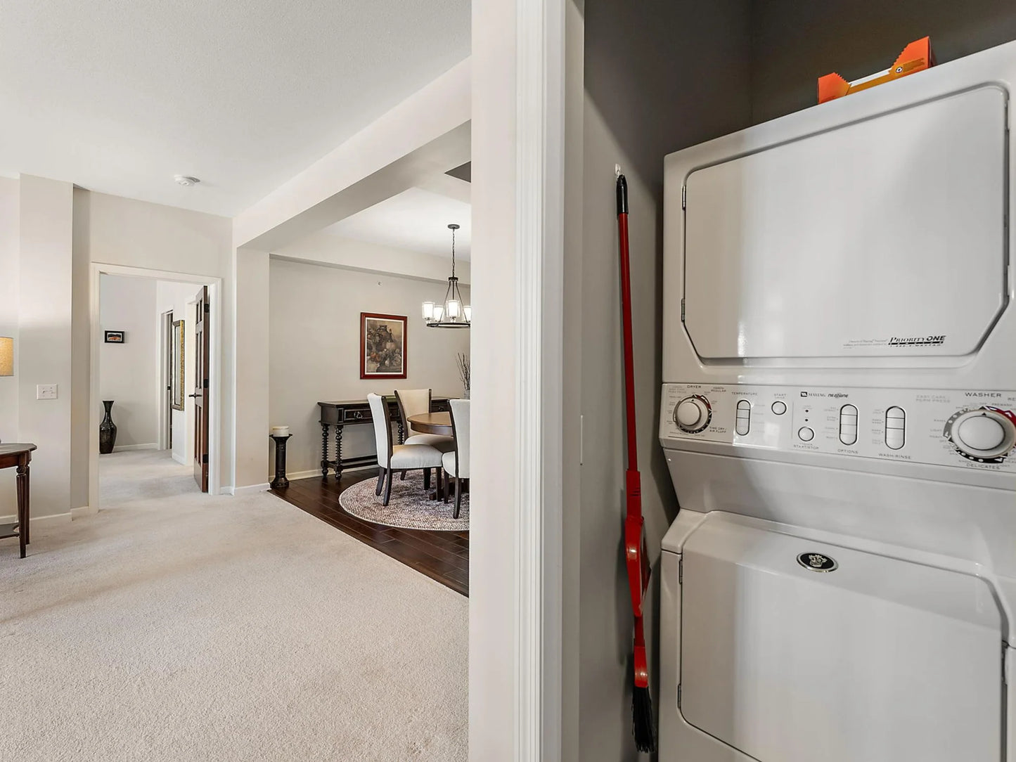 5250 Grandview Square, Edina, MN 55436