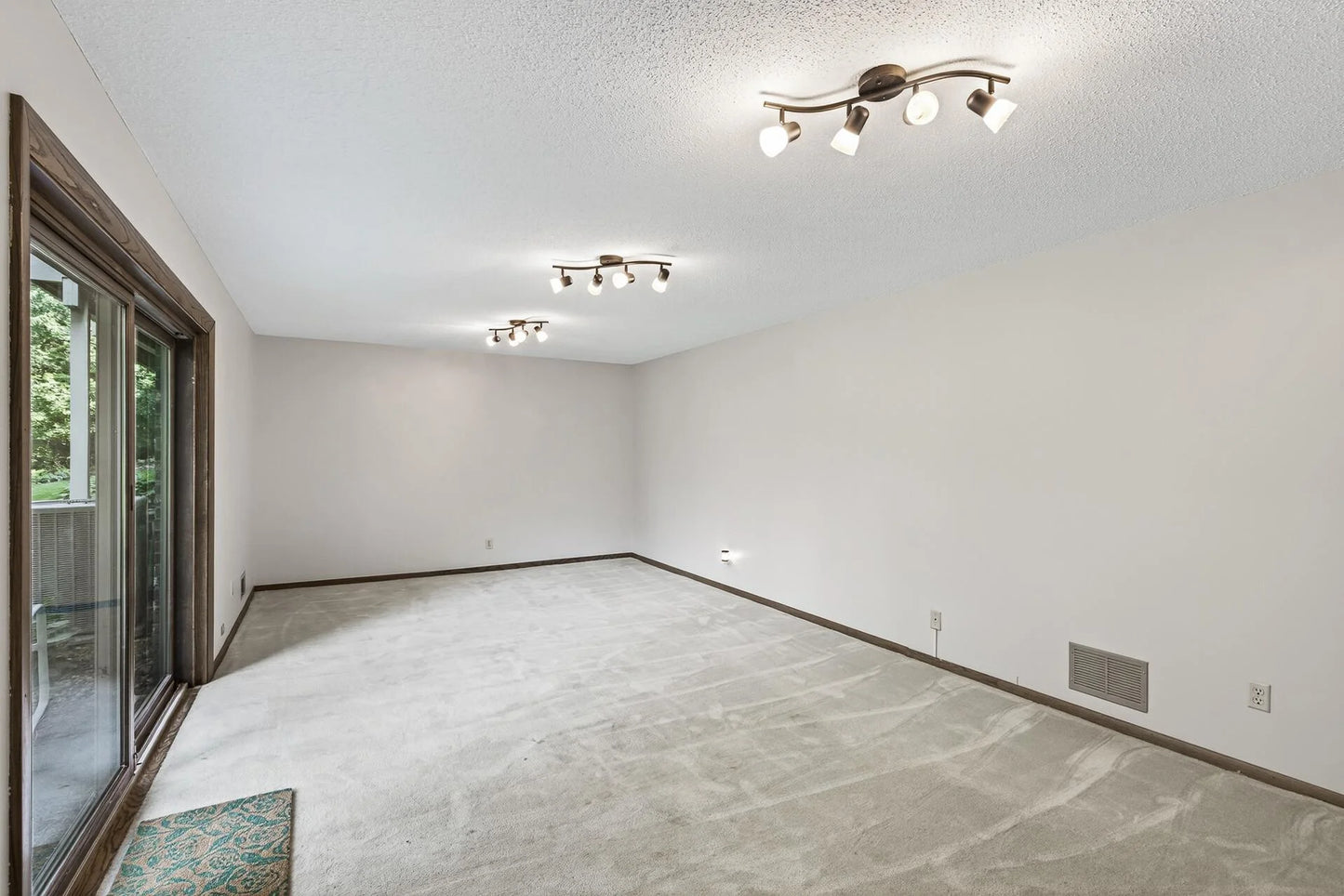 10306 Berkshire Road, Bloomington, MN 55437