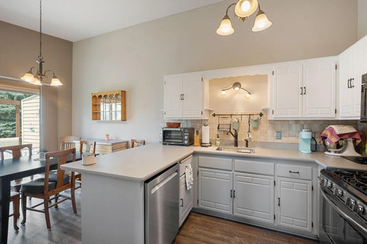 4411 Clover Lane, Eagan, MN 55122