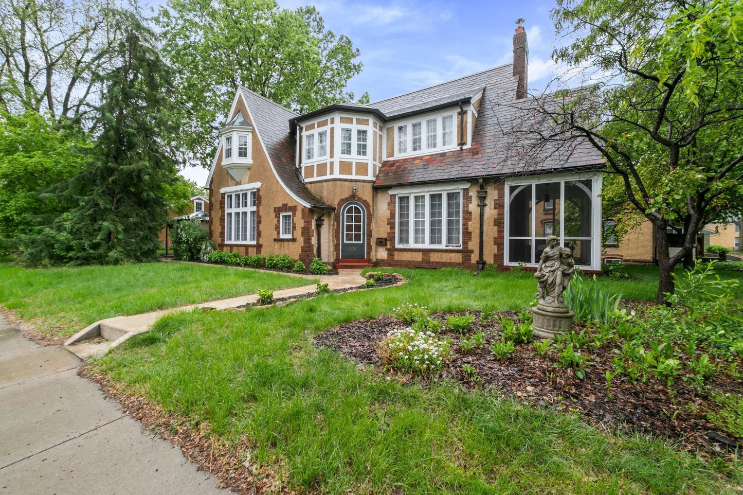100 Wood Street, Jordan, MN 55352