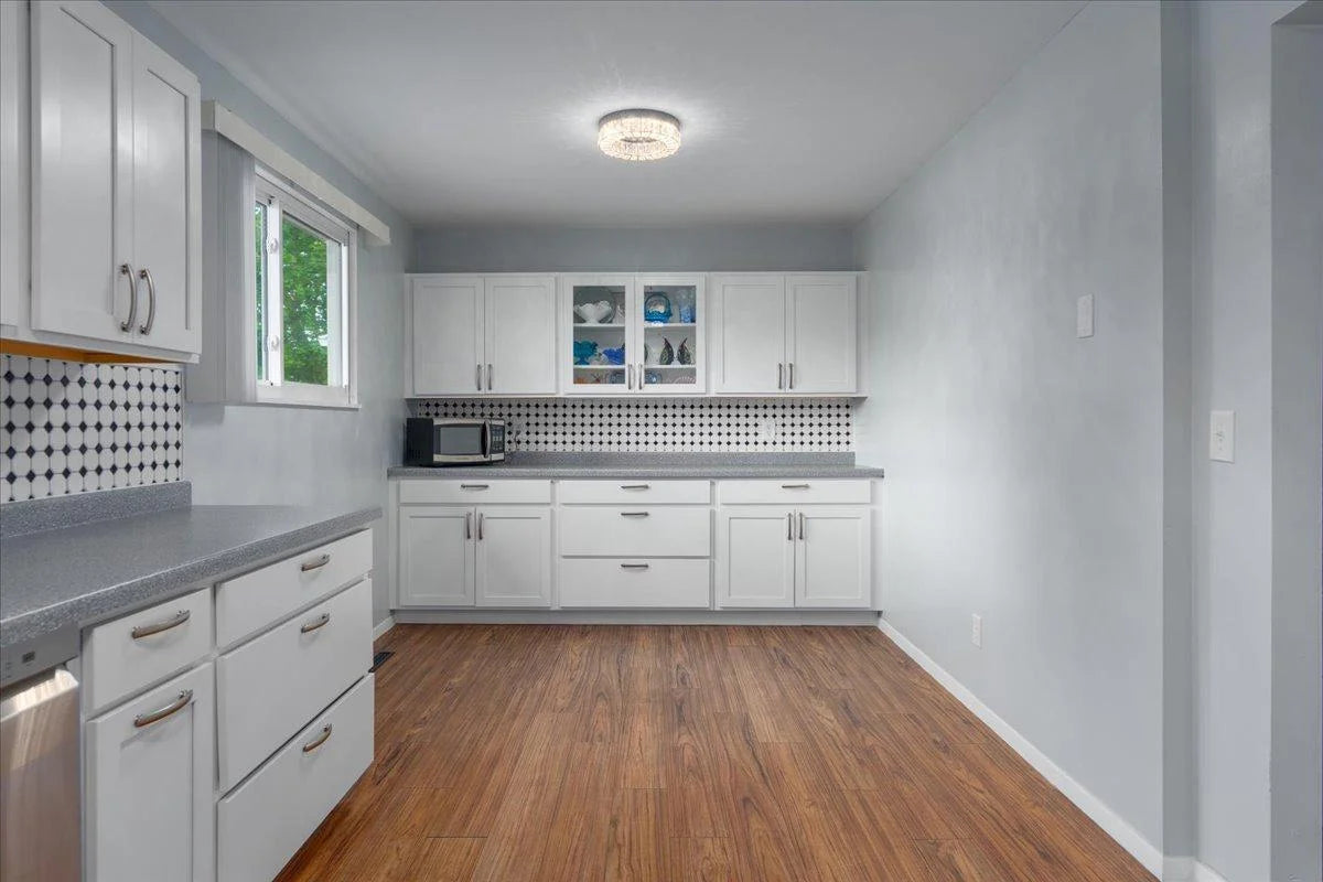 4788 Grenwich Way, Oakdale, MN 55128