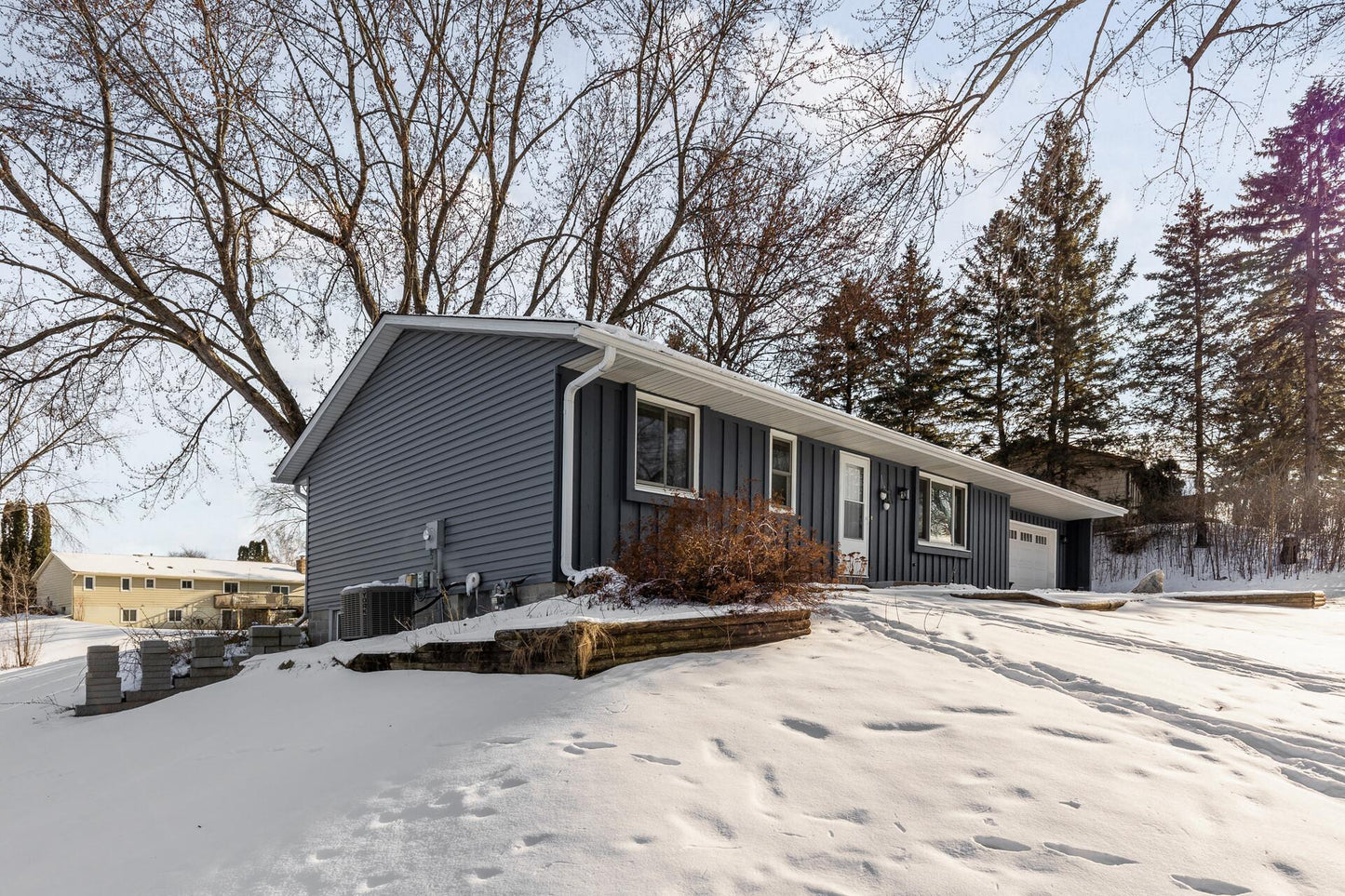 13916 Everest Avenue, Apple Valley, MN 55124