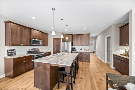 1045 Roselyn Drive, Victoria, MN 55386